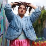 Richa Chadha Instagram - Can’t travel till 2024 ugh, so reminiscing… the last photo has answers for human kind. This is a set of photos from a day about town (London)… they’re unedited by sir @harryrajput64 king of Chandigarh Mohali did u get the last one ?