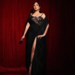 Richa Chadha Instagram - When you’re ‘Wednesday’ but on a Tuesday… 👗 @neeta_lulla 💎@h.ajoomal 👠 @sana.k.official Hair @ashisbogi 😁😄😄 📸 @visualaffairs_va Styled by @anishagandhi3 @rochelledsa Don’t touch my hair, cuz you can’t, cuz it greasy. Bye.