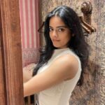 Riddhi Kumar Instagram - Does a mirror reflect yourself?