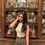Riddhi Kumar Instagram - Does a mirror reflect yourself?