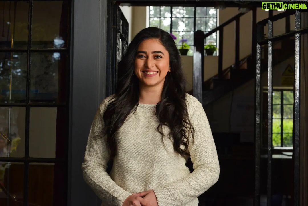 Ridhima Ghosh Instagram - Because it's Fri-yay! Also, 2 weeks to go for #TeniDaAndCompany. In cinemas 19th May. @nispalsingh @kanchanthinksreaal @gauravchakrabarty @mr.bhattacharya #SouravSaha #SabyasachiChakrabarty @mithu.sc #ArindolBagchi @subhajit.editor #SayanGanguly @meemomusic @ramyadip_saha #SougataBasu @sayantan.rolls @surinderfilms