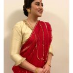 Ridhima Ghosh Instagram - "Happiness makes you glow better." ✨ Hair and make up - @nooralambabai Outfit courtesy - @nextiles_suchismita_ / @munni_suchismita