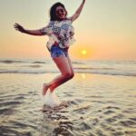Ridhima Ghosh Instagram - "The biggest adventure you can ever take is to live the life of your dreams." ✨ #happyvibes #sunset #flashbackfriday #goadiaries 📷: @gauravchakrabarty Goa
