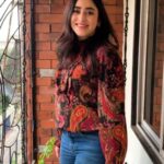 Ridhima Ghosh Instagram – #Seven is now streaming on #ZEE5.

#ErporKi #MoneyVsFriendship #AroBeshiEntertainment 

@anjan.dutt @gauravchakrabarty @rahularunodaybanerjee @chakraborty.ankita8 @neeldutt @_suprobhat_ @zee5_bangla @zee5