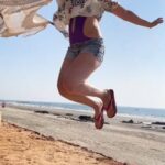 Ridhima Ghosh Instagram – Levitating with my favourite pose! 😄

#levitating #transitionreels #goadiaries #travelreels 

Video shot by: @gauravchakrabarty