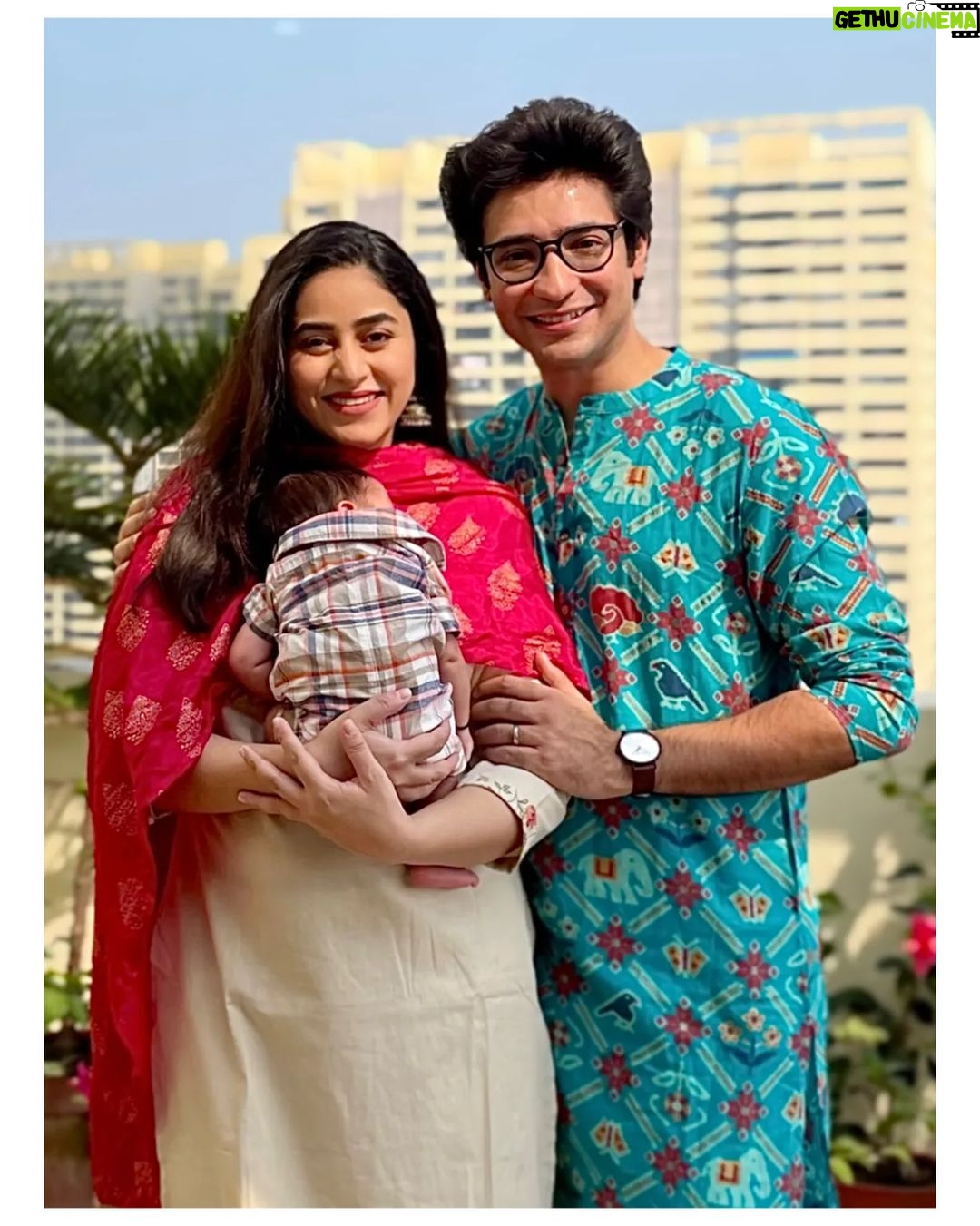 Ridhima Ghosh - 49.5K Likes - আমাদের পরিবারের পক্ষ থেকে আপনাদের সকলকে জানাই মহাসপ্তমীর আন্তরিক শুভেচ্ছা।
May this auspicious occasion bring you all happiness and prosperity.
#DurgaPuja2023 #Pujo2023 #DurgaPujo