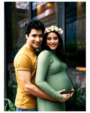 Ridhima Ghosh Instagram - We’re ridiculously excited to meet this baby!

#babycomingsoon

📷: @tathagataghosh
HMUA: @nooralambabai
Styled by: @horeayan
📍: @novotelkolkata
