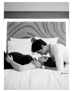 Ridhima Ghosh Instagram - ✨ Even miracles take a little time! ✨

#babycomingsoon

📷: @tathagataghosh
HMUA: @nooralambabai
Styled by: @horeayan
📍: @novotelkolkata