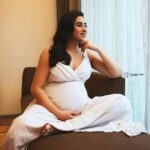Ridhima Ghosh Instagram - Counting the days to see you. 💖 📷: @tathagataghosh HMUA: @nooralambabai Styled by: @horeayan 📍: @novotelkolkata