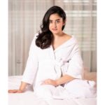 Ridhima Ghosh Instagram - "Beauty begins the moment you decide to be yourself." #beyourself #goodvibes 📷: @sourav3934 Styled by: @tamashreeroy MUA: @nooralambabai 📍: @itchotels