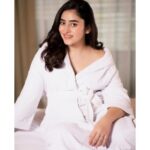 Ridhima Ghosh Instagram - Be your own kind of beautiful! 🤍 #whiteoutfit #goodvibes #happyvibes 📷: @sourav3934 Styled by: @tamashreeroy MUA: @nooralambabai 📍: @itchotels