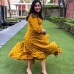 Ridhima Ghosh Instagram - Twirling my way to happiness. 💛 💖 #twirl #happyvibes #feelitreelit Video shot by: @gauravchakrabarty ITC Sonar Bangla