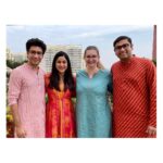 Ridhima Ghosh Instagram - Bhai Phota! ♥️♥️♥️ @_abhishekghosh @gauravchakrabarty @amyshark96
