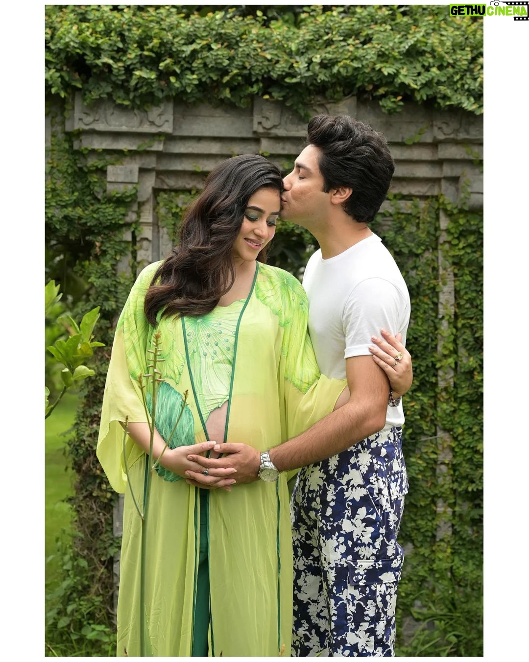 Ridhima Ghosh - 20.2K Likes - What is more beautiful than this? 💚🤍
Shoot for: @t2telegraph
Special thanks: @t2pramita
Clicked by: @pabsclick
Styled by: @stylebysumit
HMUA: @abhijitpl2