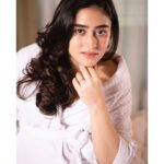 Ridhima Ghosh Instagram - Because your eyes said you were feeling it too… ✨🤍 #goodvibes #whiteoutfit 📷: @sourav3934 Styled by: @tamashreeroy MUA: @nooralambabai 📍: @itchotels