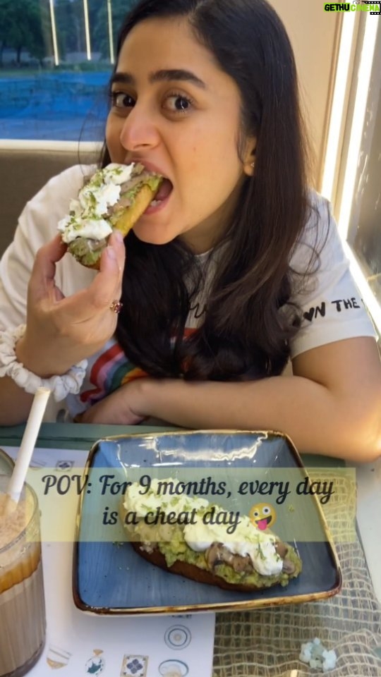 Ridhima Ghosh - 17.4K Likes - When a foodie gets to have a cheat day, every day! 🤪
#foodie #cheatdaymeal #funnyreels