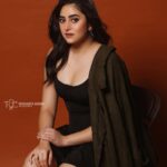 Ridhima Ghosh Instagram - 🌟 Keep sitting pretty and shine on! 🌟 Photograph: @tathagataghosh Styling: @horeayan Hair & Makeup: @sumitdas1095