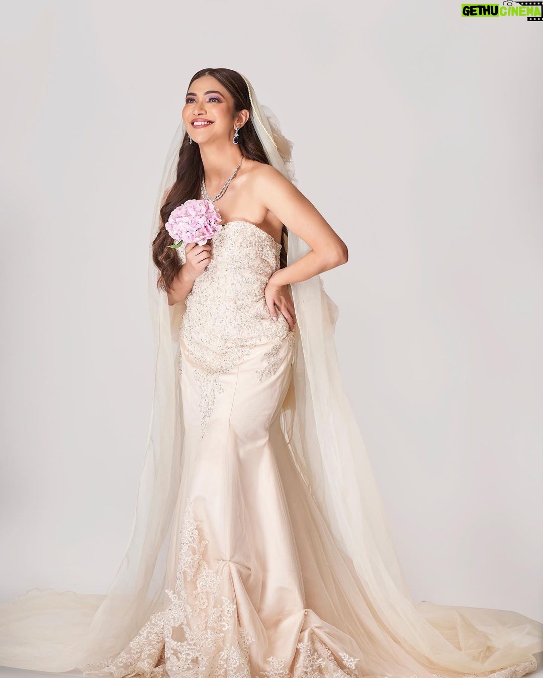 Ridhima Pandit Instagram - Me, Myself and I do 👰♀️💁🏻♀️🤩