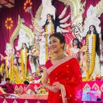Ridhima Pandit Instagram – Shubh Navami.. this Navratri has been special for many reasons :) yesterday visiting Maa’s pandal and seeking her blessings was the absolute best 😌🙏.. Had kept this saree by @mintnoranges for a special occasion. Yesterday was just perfect 😇 adorned the look by my Mothers Temple jewelry 😌.. #indian #traditions #navratri #duggadugga #sareelover #templejewellery