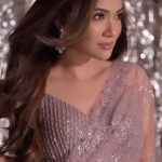 Ridhima Pandit Instagram - Uff yeh gaana yah yeh Adaayein 🤩😀 . . . Outfit - @frontierphagwara @sonyashaikh Earrings & Bracelets - @hybajewels Rings - @everbritejewellery @hybajewels Potli - @lovetobag Styled by @poojagulabani Make up by @makeupbyrishabk Hair by @anita_matkar Shot by @kakali_das_photography . . . . #reelswithridz #diljitdosanjh #siamusic #ridhimapandit #love Mumbai, Maharashtra