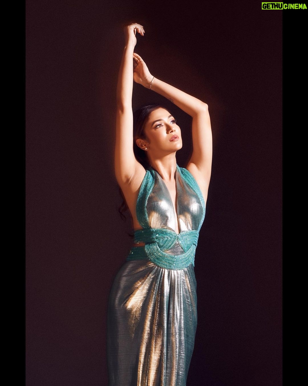 Ridhima Pandit Instagram - 🦋🦋🦋 Styled by: @_anushkapuri_ Outfit: @medusablinkedtwice Earrings: @anaqajewels Assisted by: @stylebygull Makeup- @meenalvidhani Hair- @makeupdiarybyrk Photographer- @pradhumna.sharma