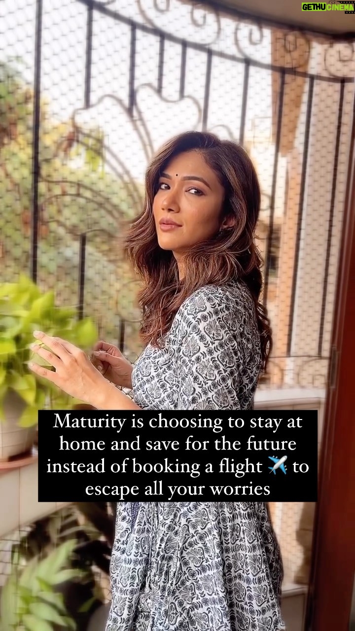 Ridhima Pandit Instagram - Ab jo hai so hai!!! Are you immature as well 😉😜 #reelswithridz #humor #travelgram #travel