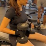 Ridhima Pandit Instagram - Healthy body = Healthy mind 🫶🏻 Coach @amolkdm 📍@flyingsquadss #reelswithridz #strenghttraining #girlswholift