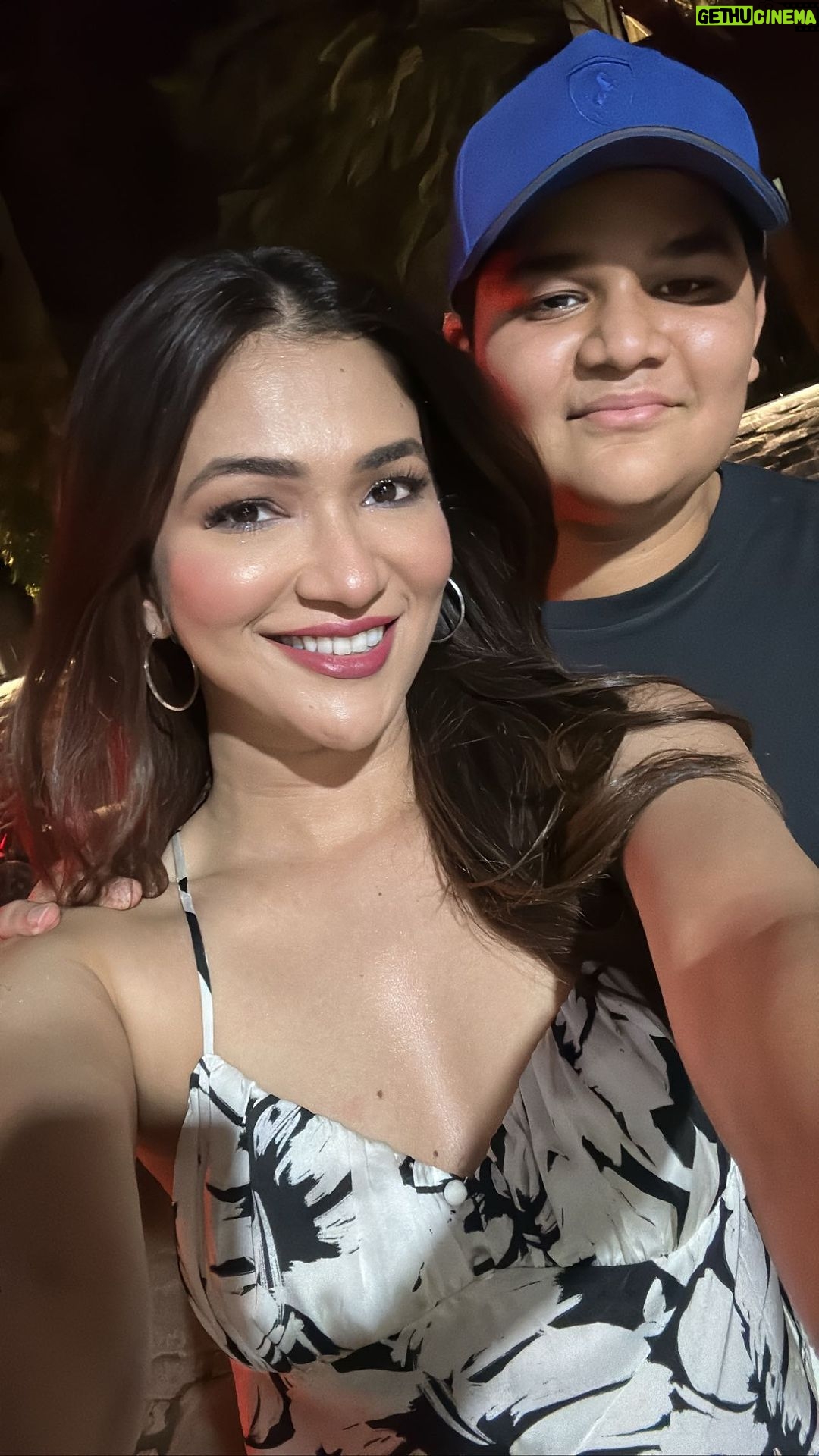 Ridhima Pandit Instagram - Just how fast the night changes 🥹🥹… bas aisehi took a walk down memory lane and realised once again tht time just flies :) #maasi and #nephew all grown up :) #family #reelswithridz Mumbai, Maharashtra