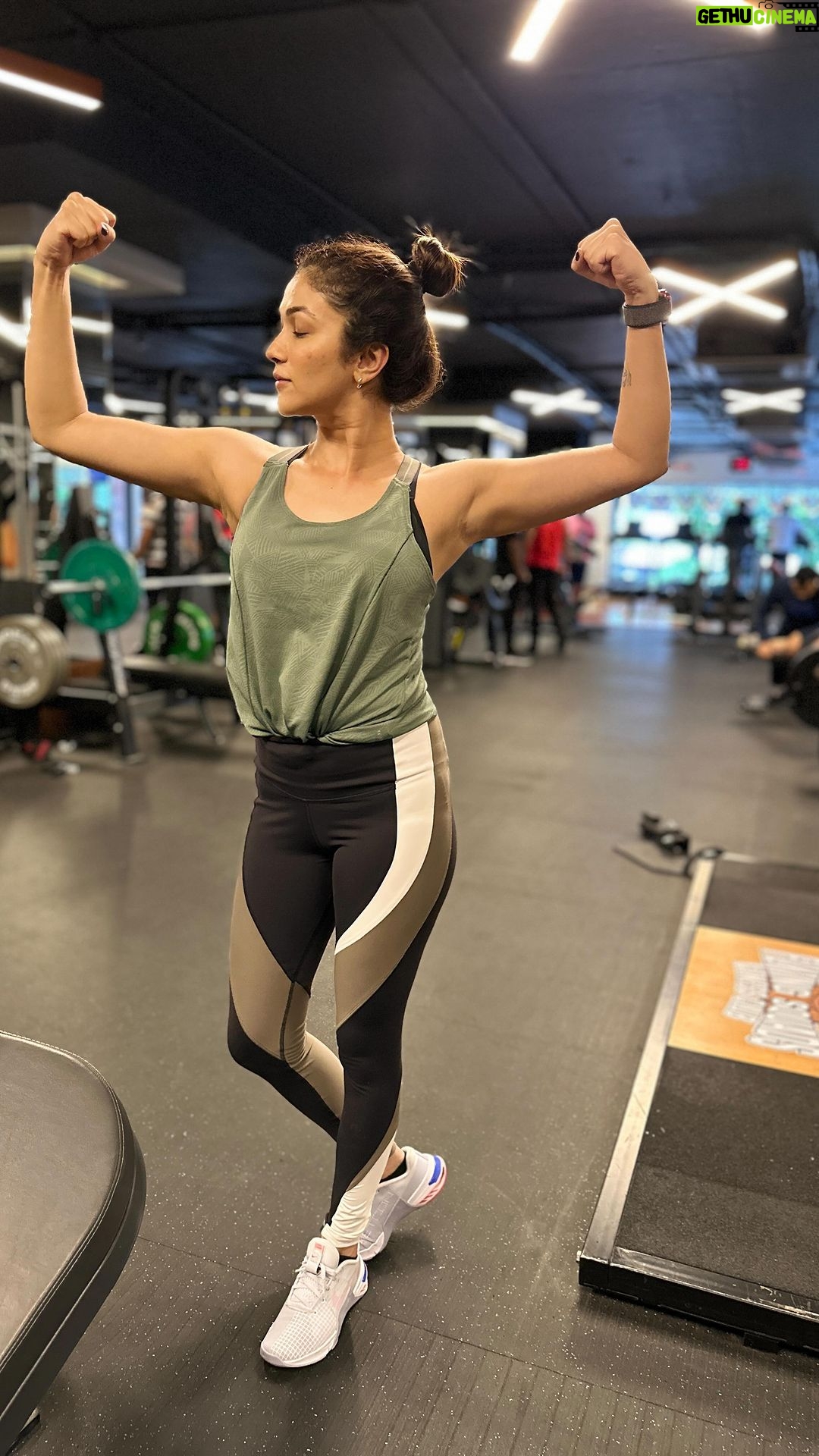 Ridhima Pandit Instagram - “Your body can stand almost anything. It’s your mind that you have to convince. #MentalStrength #FitnessMindset” @flyingsquadss @amolkdm #girlsthatlift