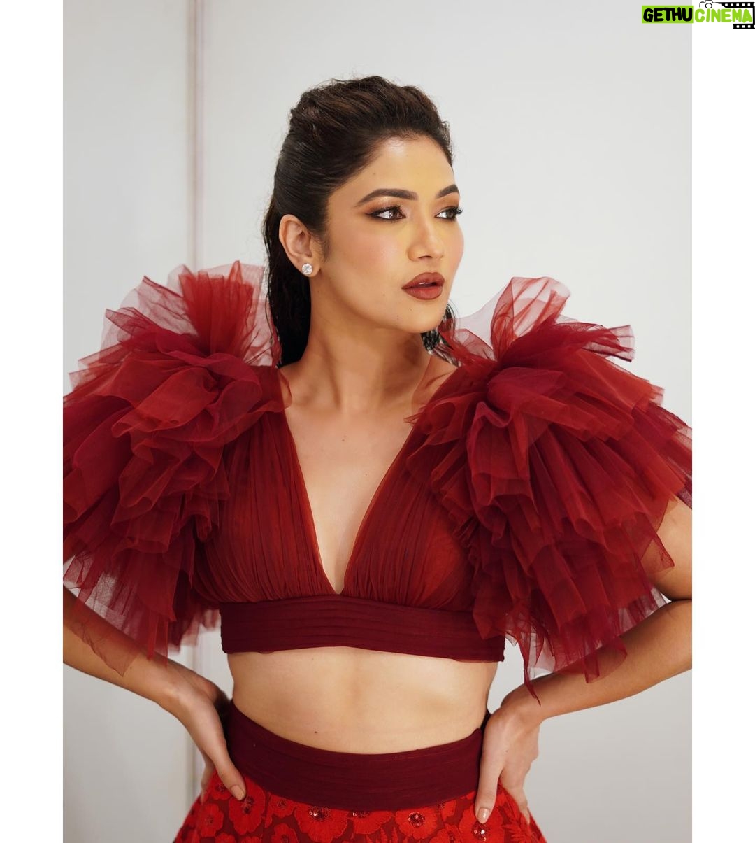 Ridhima Pandit Instagram - Dress for the frills, live for the thrills 🤩 . . . . Hair by :- @kimberlyychu Make up by :- @mugshotbyzeba Wearing:- @asifmerchant Shot by :- @aveer_derber _derber Managed by :- @nabeelsdalvi . . #ridhimapandit Mumbai, Maharashtra