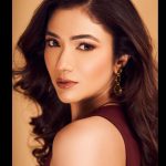 Ridhima Pandit Instagram – Close encounters of the beautiful kind 🤎
.
.
.
.
Glam Team ✨✨

Shot by- @pradhumna.sharma
Makeup- @meenalvidhani
Hair- @makeupdiarybyrk 
Styled by: @_anushkapuri_
Outfit- @coverstoryfsl 
Accessories- @anaqajewels 
Assisted by-@stylebygull 
.
.
#ridhimapandit