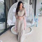Ridhima Pandit Instagram – Festive SZN ✨💫
.
.
.
Wearing @labelvarsha 
PR @_anushkapuri_ 
.
.
.
#ganpatibappamorya #indian #festivewear Mumbai, Maharashtra
