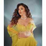 Ridhima Pandit Instagram - 💚💛💚💛 . . . Makeup by : @mua_aadarsh Hair by : @vids5_world Outfit : @style__inn Jewellery : @limelightdiamonds x @mintandmilkpr Handcuff : @the_jewel_gallery Styled by : @richaranawat Ast : @pearrlyyy @angela_chhandami Shot by : @deepak_das_photography