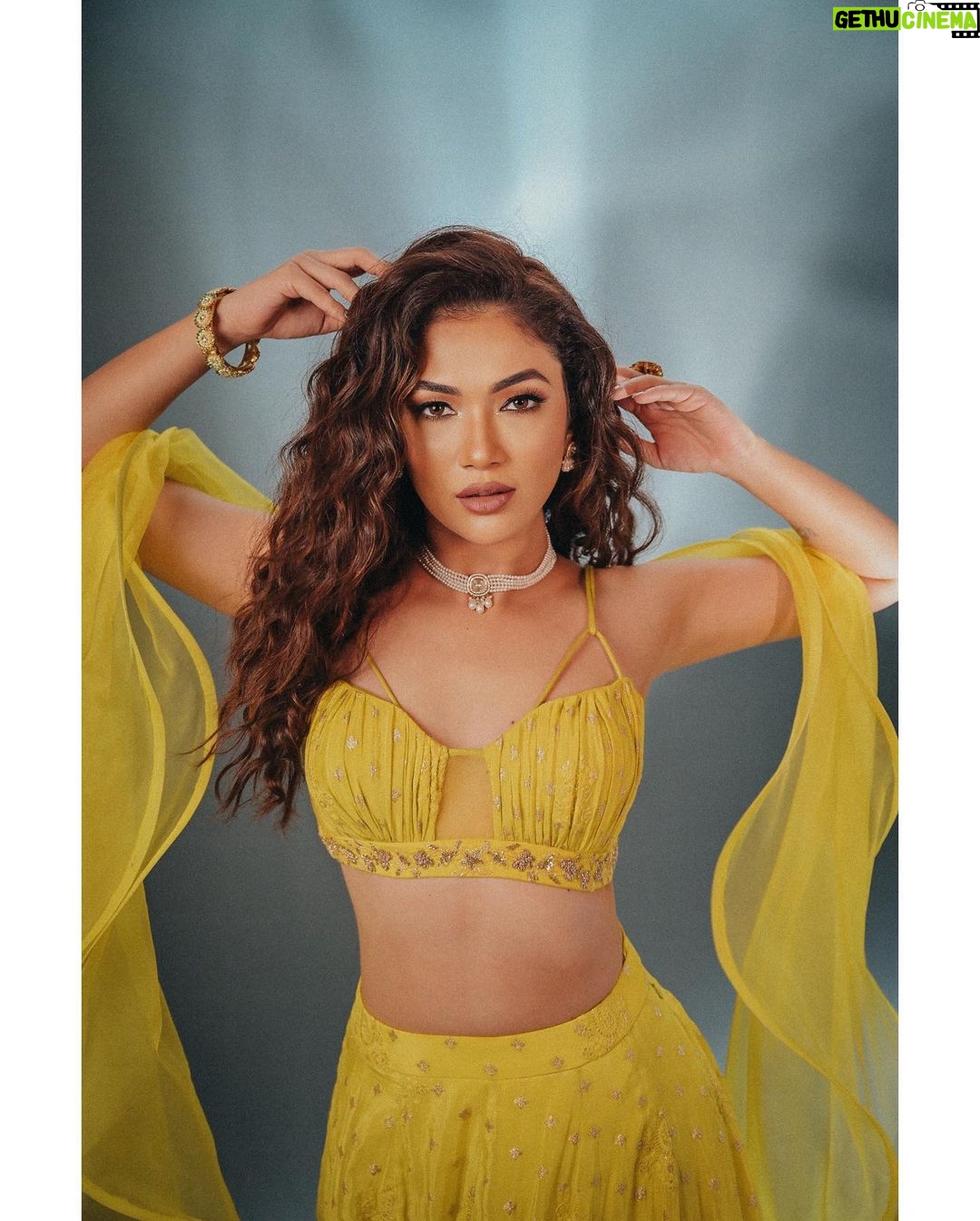 Ridhima Pandit Instagram - ππππ . . . Makeup by : @mua_aadarsh Hair by : @vids5_world Outfit : @style__inn Jewellery : @limelightdiamonds x @mintandmilkpr Handcuff : @the_jewel_gallery Styled by : @richaranawat Ast : @pearrlyyy @angela_chhandami Shot by : @deepak_das_photography