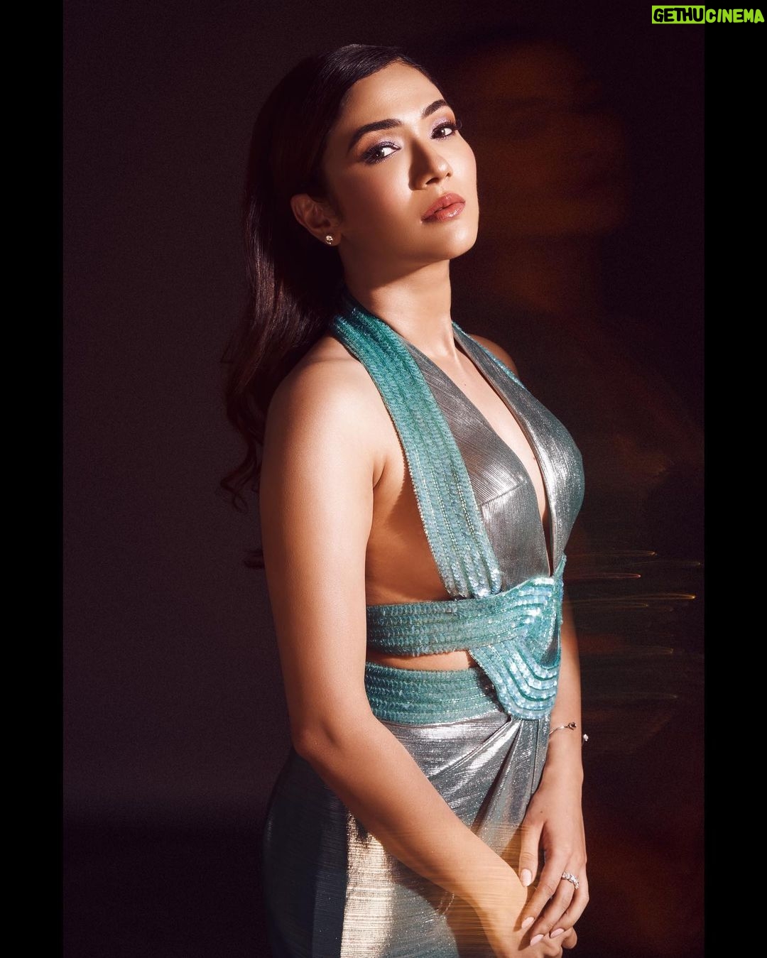 Ridhima Pandit Instagram - 🦋🦋🦋 Styled by: @_anushkapuri_ Outfit: @medusablinkedtwice Earrings: @anaqajewels Assisted by: @stylebygull Makeup- @meenalvidhani Hair- @makeupdiarybyrk Photographer- @pradhumna.sharma