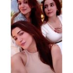 Ridhima Pandit Instagram - Glitter on fleek ✨✨ ohakyie I do have an unhealthy obsession with glitter 🤦🏻‍♀️ Art by @nebesnaia.s.a … just #goa things Goa
