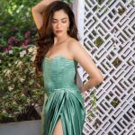 Ridhima Pandit Instagram - Principessa ✨✨✨ . . . Shot by @nikhil.p.sawant Styled by @krishi1606 Wearing a custom creation by @priyanshiij_ Accessories @milsilaccessories Makeup: @mua_blissvinali Hair: @makeupby.apurva . . . . #ridhimapandit #reelswithridz #sweetlikecinnamon