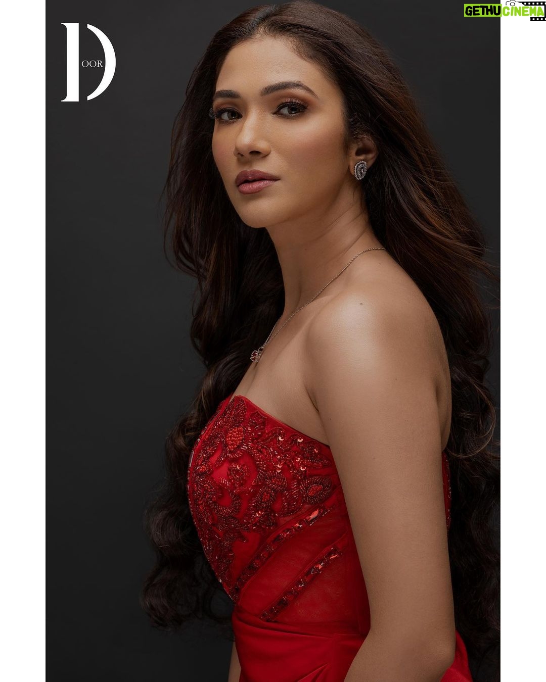 Ridhima Pandit Instagram - “ Elegance is when the inside is as beautiful as the outside “ . . . Magazine @thedoormagazine Featured @ridhimapandit Editor at Large & Fashion Director - @jennet_david_william Head Stylist @shalu_jaiswani DOP @b.runphotography Makeup artist @makeup_by_nainaa Hair stylist @sunnyroyy_official Assistant Stylist @yyashvilakhani Location - @kaasa.studio Outfit - @aahava_couture Accessories - @theaabstudio Footwear - @eridani.in . . . #thedoormagazine #ridhimapandit Mumbai, Maharashtra