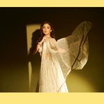 Ridhima Pandit Instagram - Kuch nahi bus dhundh rahi hu lautane ke liye… …Aapka opinion… Kahi neeche na gir gaya ho…💁🏻‍♀️☺️