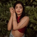 Rima Kallingal Instagram - 🚩🤣 Photography : @_viishnu_santhosh Travel Partner : @bookmytripholidays.c Styled by : @diyaaa_john Grading : @fahad_n.j Photography team : @afrithhussain