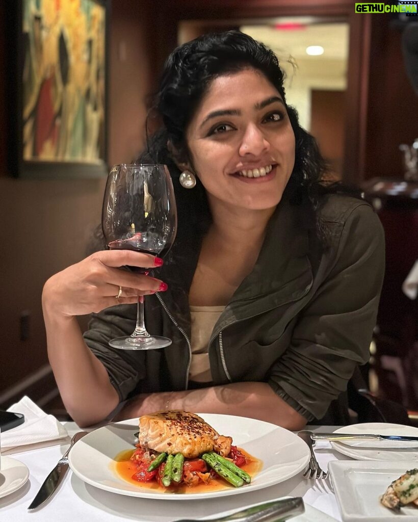 Rima Kallingal Instagram - Boston wine party! The beginning of US History to the latest tech companies and educational havens. What a city! Thank you Sajith and Sreeja for this guided trip 😜🫂