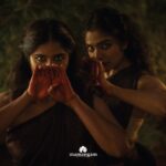 Rima Kallingal Instagram – Sarpashirsha Mudra, the sixteenth asamyukta hasta, symbolizes the serpent’s head. In this photo series, we delve into the profound concept of union conveyed through this ancient hand gesture, as outlined in the Abhinaya Darpana and Natya Shastra. Explore the symbolic significance and aesthetic expressions embodied in Sarpashirsha Mudra, capturing the essence of traditional Indian performing arts. @mamangamindia @theerthaae, shot by @chitrapriyadarshini , saris from @ithal.india , MUAH by @m.m_by_madonna