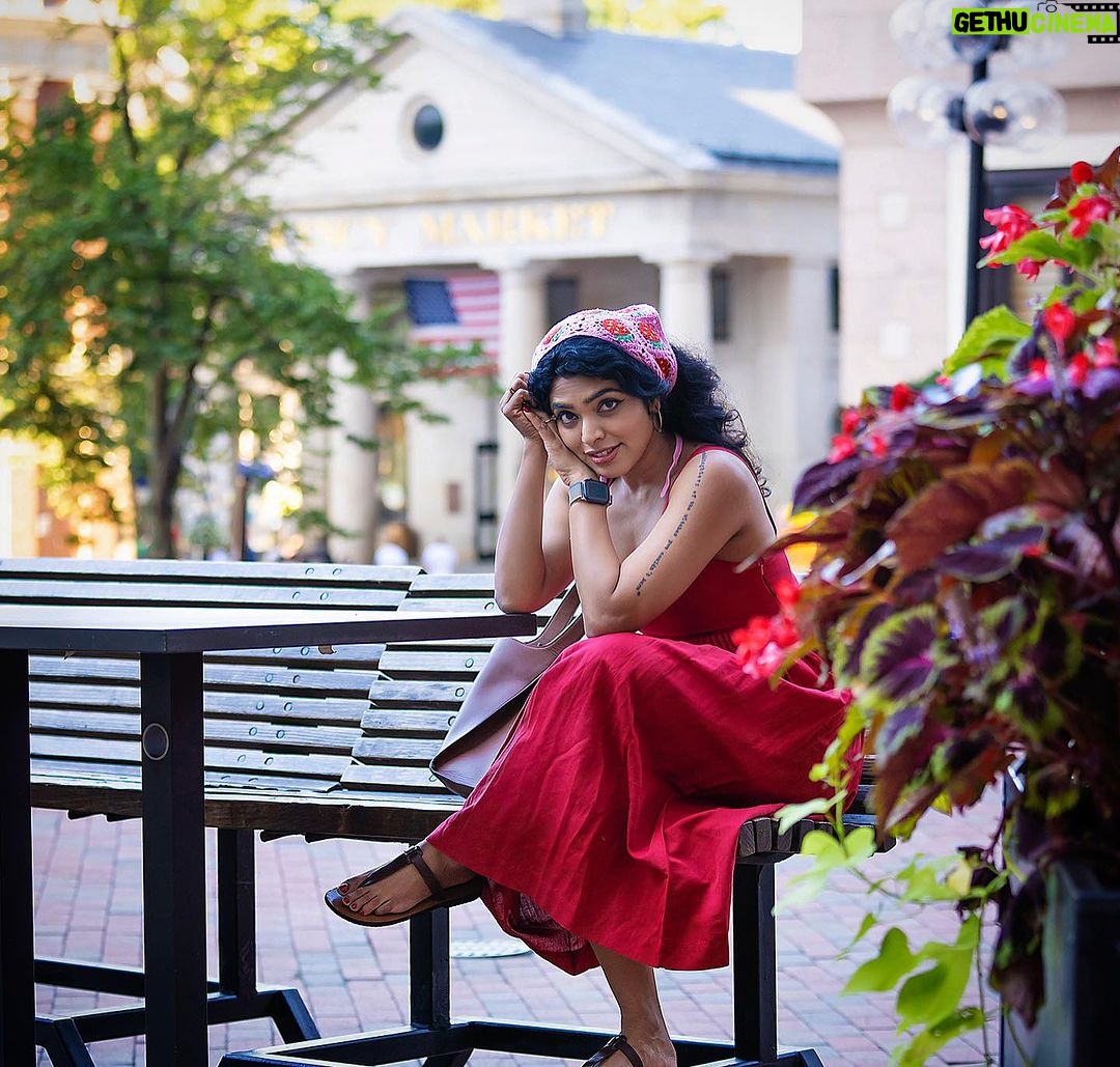 Rima Kallingal Instagram - Red riding around in Quincey Market⦠Thank you @deepajacobphotography and Jais of @cocoonmedia.us . You folks were such fun to hang, thank you Darshika for pulling out your zumba teacher skills and playing full time DJ, @sreejakaimal - your next level production skills will always be remembered š«£