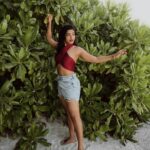 Rima Kallingal Instagram - 🚩🤣 Photography : @_viishnu_santhosh Travel Partner : @bookmytripholidays.c Styled by : @diyaaa_john Grading : @fahad_n.j Photography team : @afrithhussain