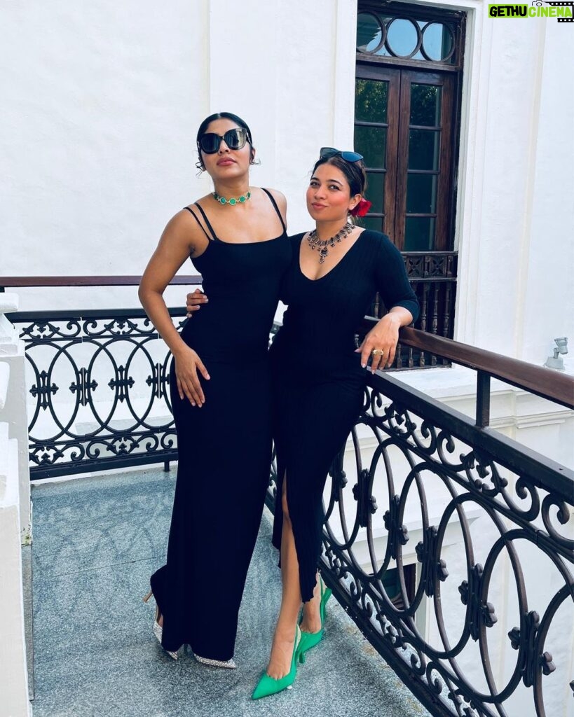 Rima Kallingal Instagram - Hey Senorita 🌹✨💃 🌟 📸 @niharikaa.chauhaan ♥️ Grand Hyatt Goa