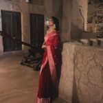 Rima Kallingal Instagram - Draped in Beautiful Benaras weaves. Styled by @diyaaa_john in a @via_east sari from @saltstudio, MUAH by @swapsmakeup . Event managed and candid pictures taken by the psycho of the company @psycho_419