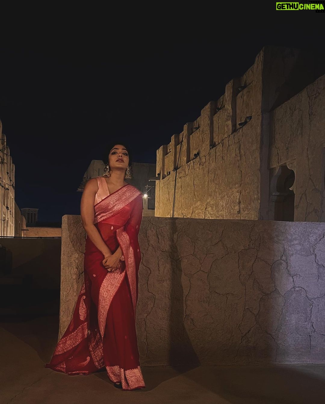 Rima Kallingal Instagram - Draped in Beautiful Benaras weaves. Styled by @diyaaa_john in a @via_east sari from @saltstudio, MUAH by @swapsmakeup . Event managed and candid pictures taken by the psycho of the company @psycho_419
