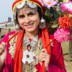 Rithika Tamil Selvi Instagram - Tried the traditional dress of Kashmir “PHERAN”😃 . . . . . #rithika #tamil_rithika #rithikatamilselvi #kashmirtraditionaldress #kashmirtourism #kashmir #kashmirdress #pheran #lovetravel