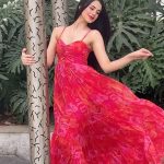Ritika Badiani Instagram - Tum jaha, Main waha 💞 Wearing- @nore21_in 🫶🏻 #RitsBadiani #RitikaBadiani #Reels #Trending