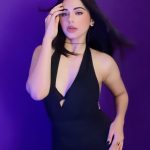 Ritika Badiani Instagram - This track is addictive 🖤 #Pyaase #RitsBadiani #RitikaBadiani #Trending